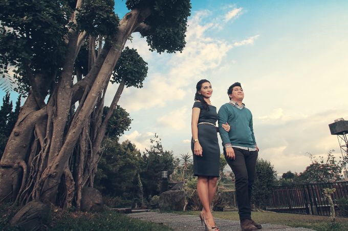 Cesar & Novi Prewedding by Pohatji Fotografia - 030