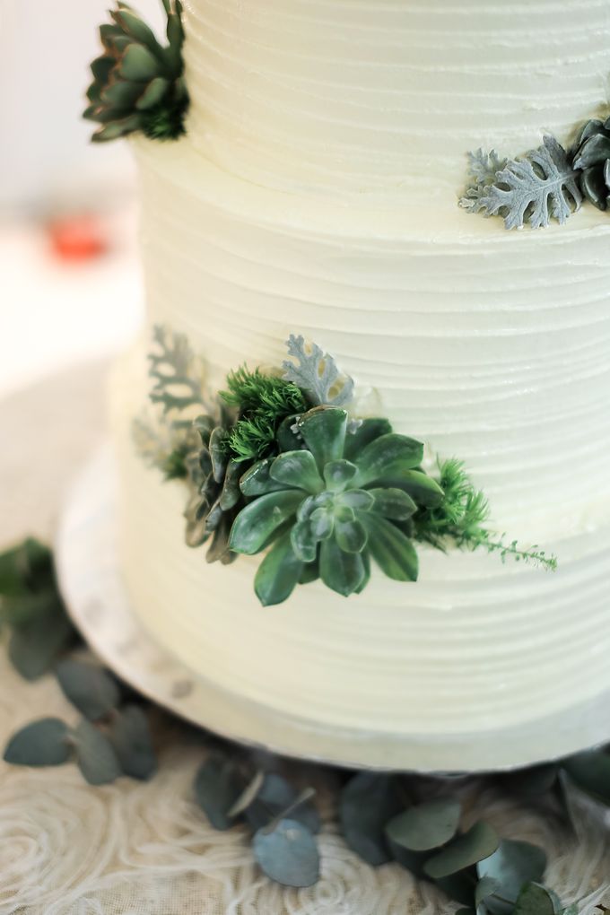 Wedding Cake - Agung & Ardilla by Lareia Cake & Co. - 004