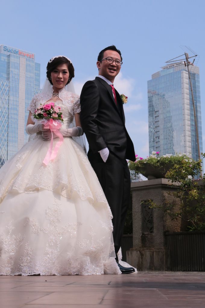 Sampoerna Strategic Square - Adit & Irene Wedding by Impressions Wedding Organizer - 012 Sampoerna Strategic Square - Adit & Irene Wedding by Impressions Wedding Organizer - 012