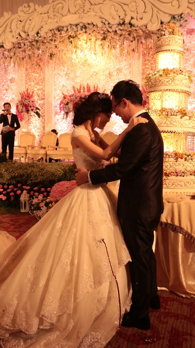 Sampoerna Strategic Square - Adit & Irene Wedding by Impressions Wedding Organizer - 002 Sampoerna Strategic Square - Adit & Irene Wedding by Impressions Wedding Organizer - 002