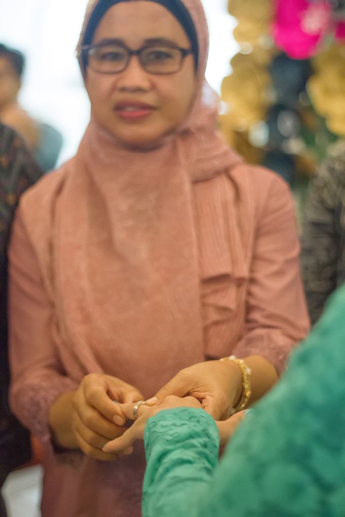 Tiara and Bayu Engagement by Pancarona Creative Visual - 007 Tiara and Bayu Engagement by Pancarona Creative Visual - 007