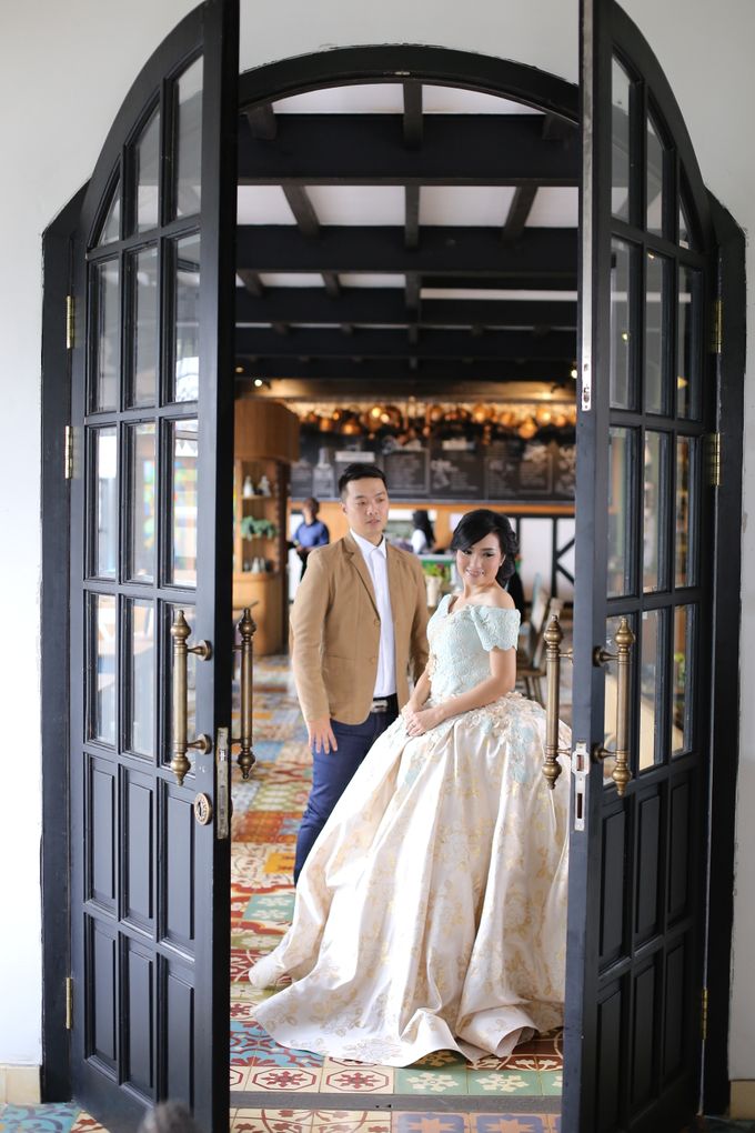 Prewedding Gown for Mrs Risca by Deasy Marlina - 004