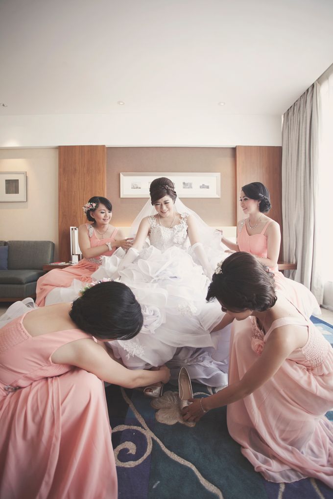 Hendra and Inneke Wedding by Laviola MUA by Pauline - 002 Hendra and Inneke Wedding by Laviola MUA by Pauline - 002