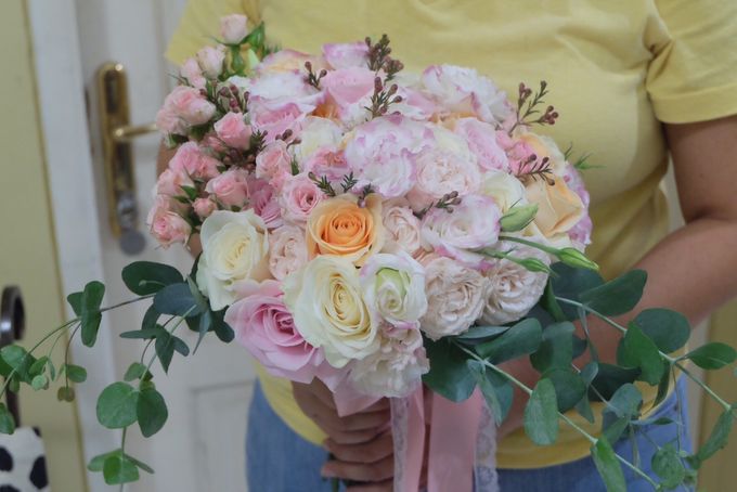 Handtied Bouquets by Les Fleur Flower Design - 003 Handtied Bouquets by Les Fleur Flower Design - 003