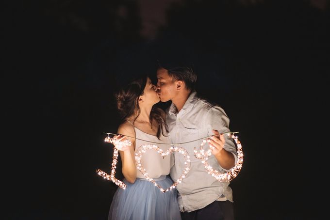 Fairy Lights Portraits by Lightedpixels - 002 Fairy Lights Portraits by Lightedpixels - 002