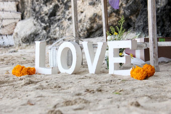 Beach Wedding by Samabe Bali Suites & Villas - 004 Beach Wedding by Samabe Bali Suites & Villas - 004