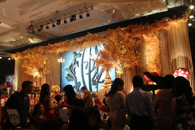Wedding Anniversary of by HARRIS Hotel & Conventions Gubeng - Surabaya - 008