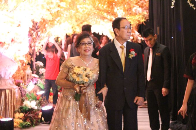 Wedding Anniversary of by HARRIS Hotel & Conventions Gubeng - Surabaya - 017