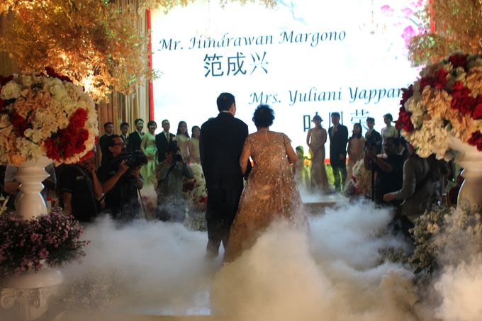 Wedding Anniversary of by HARRIS Hotel & Conventions Gubeng - Surabaya - 023