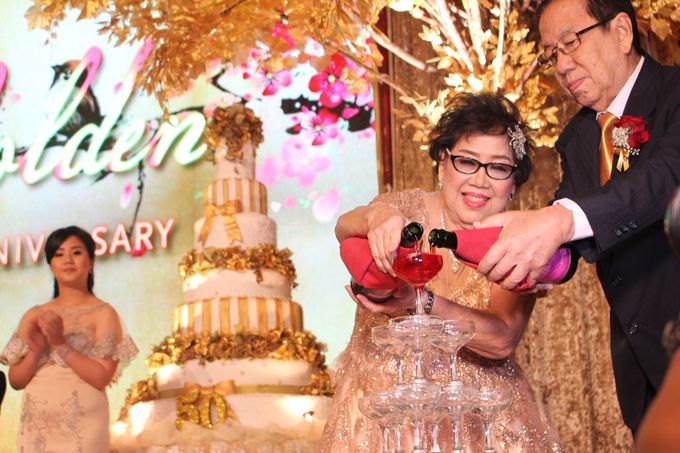 Wedding Anniversary of by HARRIS Hotel & Conventions Gubeng - Surabaya - 025