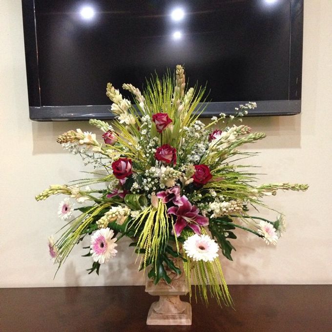 flowers for engagement, kamar pengantin, gereja, akad nikah by