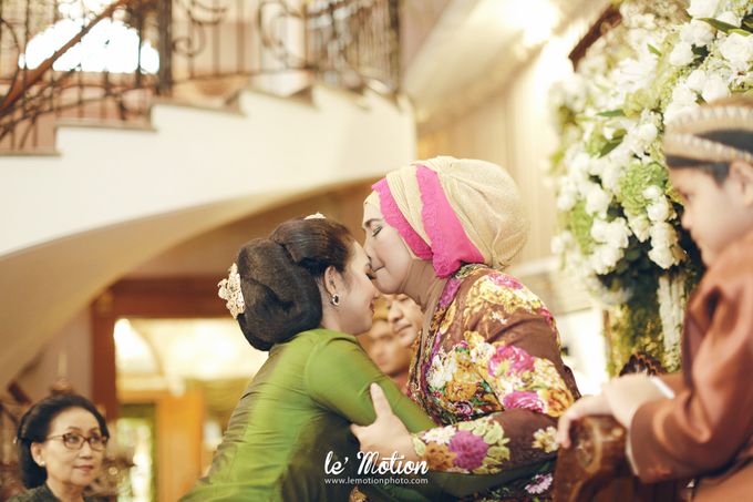 Ira & Ikhlas - Javanese & Acehnese Wedding by Mamie Hardo - 001