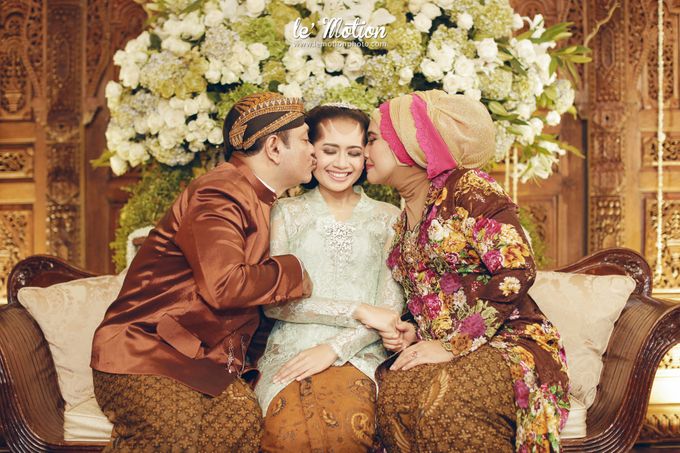 Ira & Ikhlas - Javanese & Acehnese Wedding by Mamie Hardo - 003