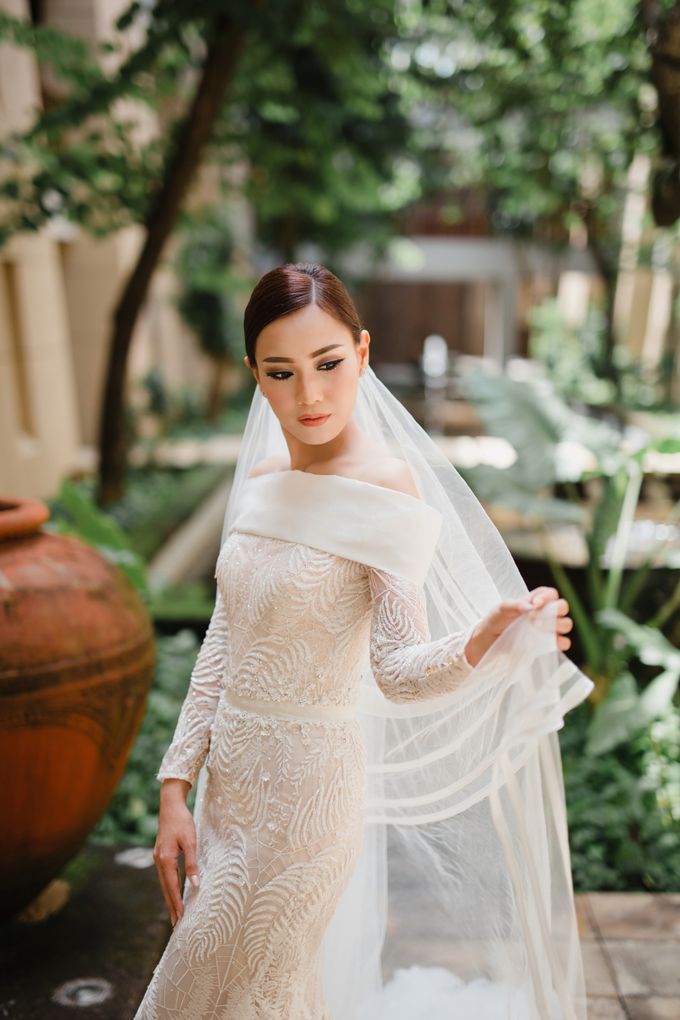 Simple and Modern Rococo style wedding at the Island of Gods by Priscilla Myrna - 010 Simple and Modern Rococo style wedding at the Island of Gods by Priscilla Myrna - 010