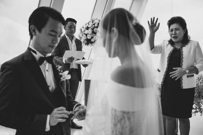 Simple and Modern Rococo style wedding at the Island of Gods by Maxtu Photography - 028 Simple and Modern Rococo style wedding at the Island of Gods by Maxtu Photography - 028