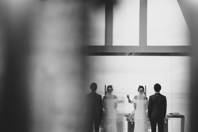 Simple and Modern Rococo style wedding at the Island of Gods by Maxtu Photography - 036 Simple and Modern Rococo style wedding at the Island of Gods by Maxtu Photography - 036