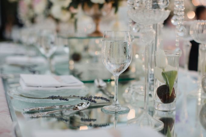Simple and Modern Rococo style wedding at the Island of Gods by Priscilla Myrna - 041 Simple and Modern Rococo style wedding at the Island of Gods by Priscilla Myrna - 041