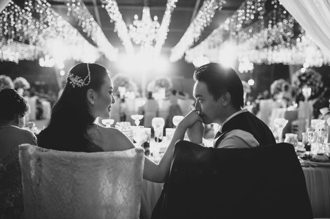 Simple and Modern Rococo style wedding at the Island of Gods by Priscilla Myrna - 047 Simple and Modern Rococo style wedding at the Island of Gods by Priscilla Myrna - 047