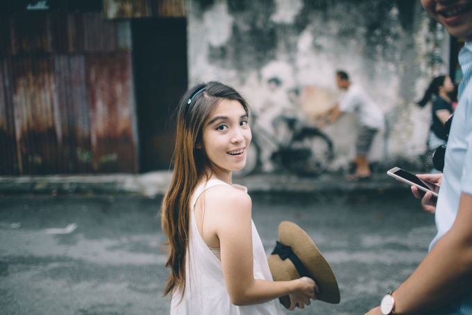 Streetstyle engagement session in Penang 04 by Amelia Soo photography - 029