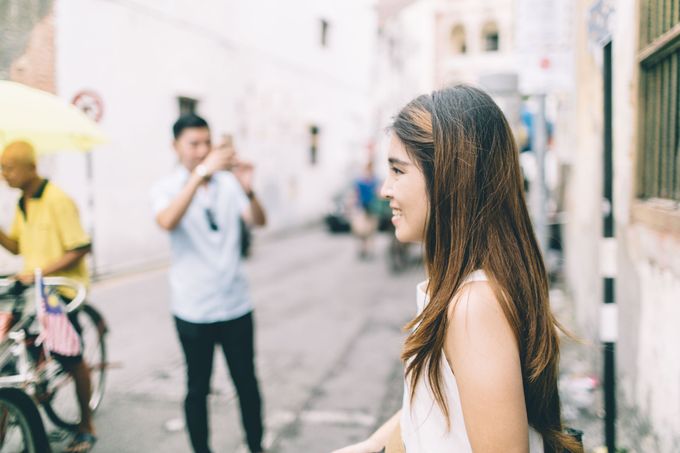 Streetstyle engagement session in Penang 04 by Amelia Soo photography - 027