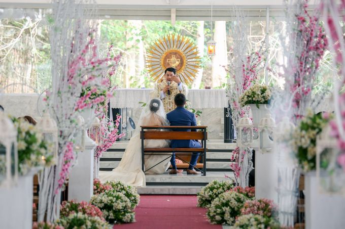 JC & Riz - Wedding by Bogs Ignacio Signature Gallery - 040