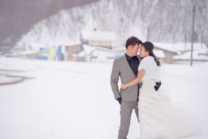Winter Prewedding Hokkaido, Japan; the Otaru canal, Niseko slopes by John15 Photography - 025 Winter Prewedding Hokkaido, Japan; the Otaru canal, Niseko slopes by John15 Photography - 025