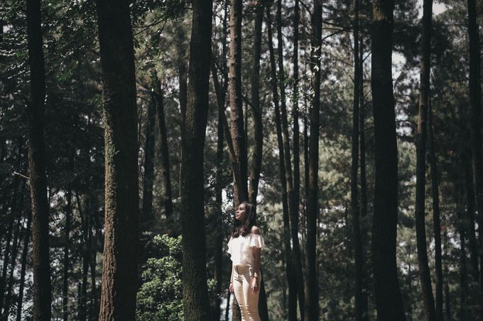 Selvy & Hanito Prewedding Shoot by Kenang Design - 008 Selvy & Hanito Prewedding Shoot by Kenang Design - 008