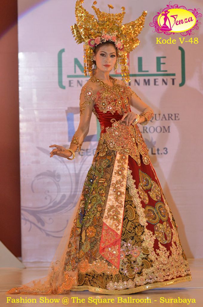SURABAYA FASHION - THE SQUARE BALLROOM - SURABAYA by Venza Kebaya & Wedding Service - 003
