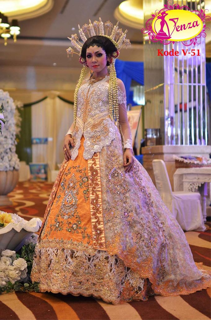 SURABAYA FASHION - THE SQUARE BALLROOM - SURABAYA by Venza Kebaya & Wedding Service - 013