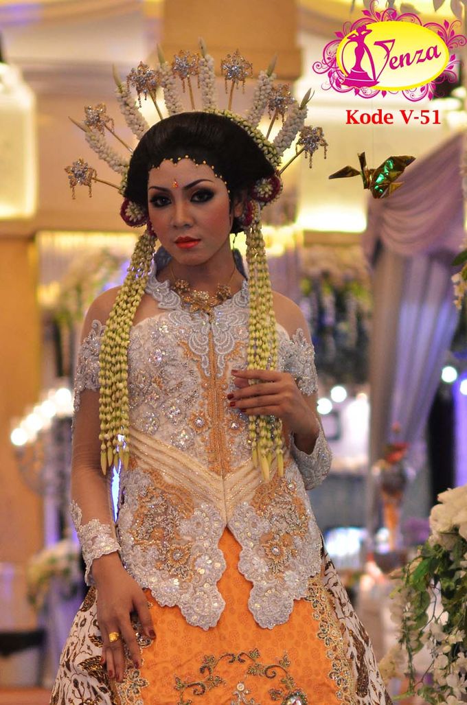 SURABAYA FASHION - THE SQUARE BALLROOM - SURABAYA by Venza Kebaya & Wedding Service - 011