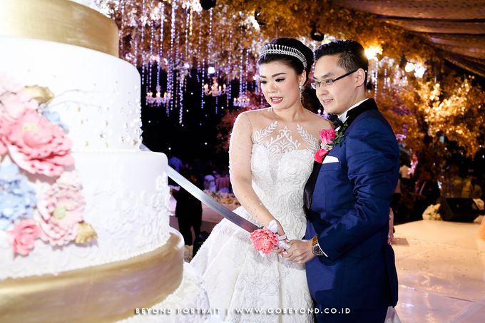 LUCKY & BRENDA by Ovan Putri Bridal and Makeup - 039 LUCKY & BRENDA by Ovan Putri Bridal and Makeup - 039