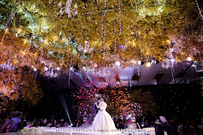 LUCKY & BRENDA by Ovan Putri Bridal and Makeup - 042 LUCKY & BRENDA by Ovan Putri Bridal and Makeup - 042