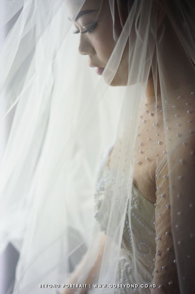 LUCKY & BRENDA by Ovan Putri Bridal and Makeup - 011 LUCKY & BRENDA by Ovan Putri Bridal and Makeup - 011