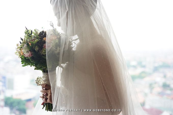 LUCKY & BRENDA by Ovan Putri Bridal and Makeup - 024 LUCKY & BRENDA by Ovan Putri Bridal and Makeup - 024