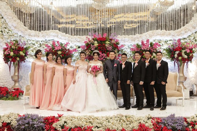 Noviani & Adhi Wedding at The Ballroom - Winter Wonderland Theme by Hilton Bandung - 002 Noviani & Adhi Wedding at The Ballroom - Winter Wonderland Theme by Hilton Bandung - 002
