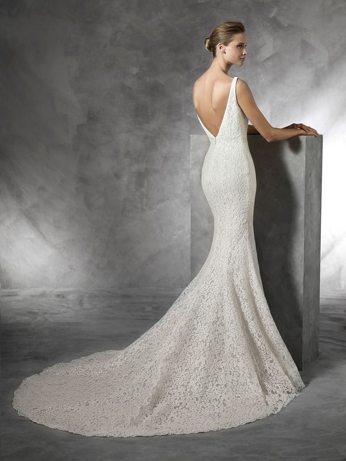 Pronovias by DESIGNER BRIDAL ROOM - 004 Pronovias by DESIGNER BRIDAL ROOM - 004