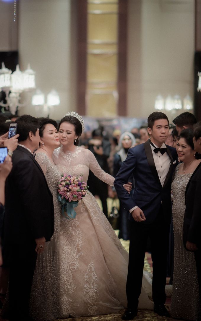 Myco & Rica Wedding by Reynard Karman Photography - 041 Myco & Rica Wedding by Reynard Karman Photography - 041