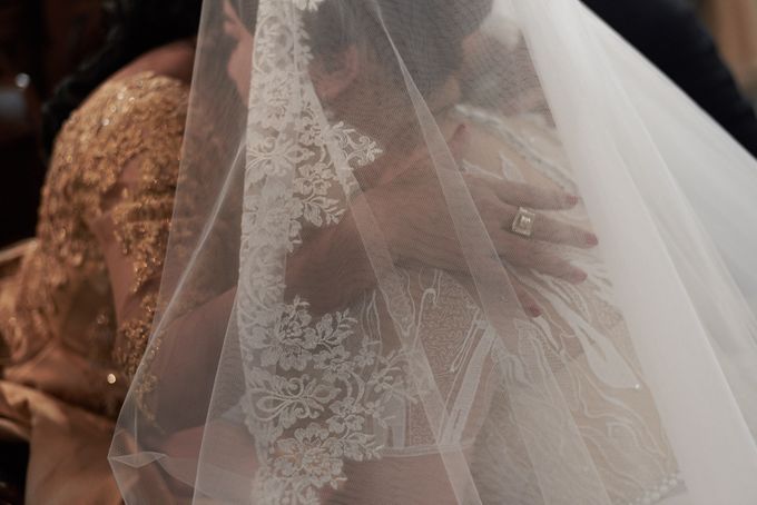 Max & Elvina Wedding - Holy Matrimony by Camio Pictures - 022 Max & Elvina Wedding - Holy Matrimony by Camio Pictures - 022