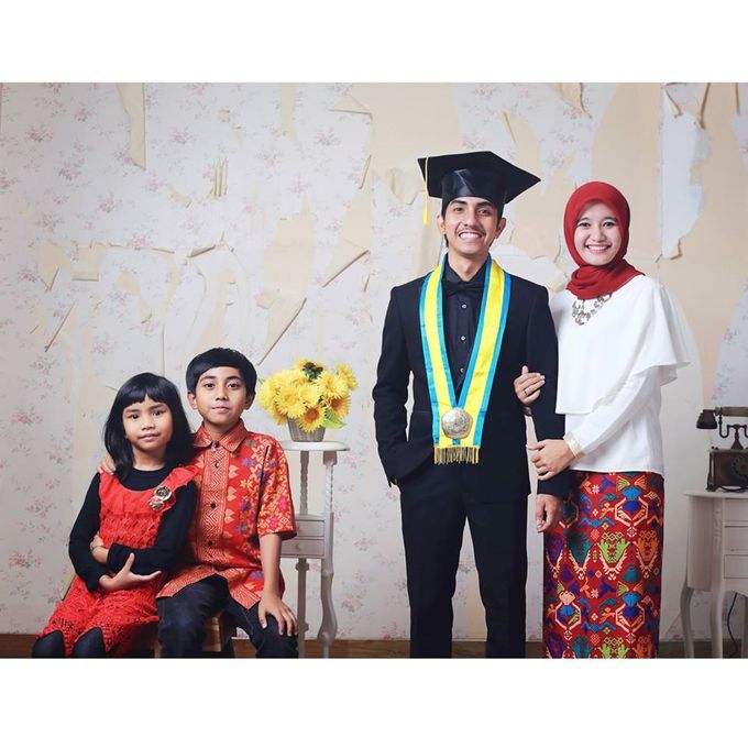 Make Up Wisuda Jogja | MUA Wisuda Jogja by Rumah Rias Itut Bambang - 005 Make Up Wisuda Jogja | MUA Wisuda Jogja by Rumah Rias Itut Bambang - 005