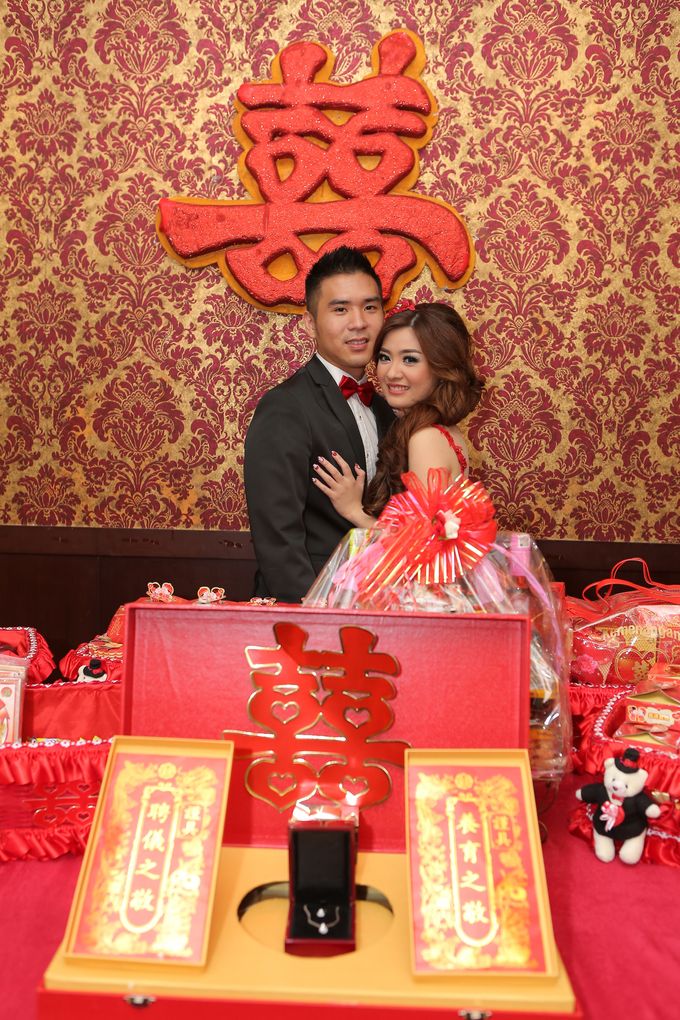 Beautiful Engagement by AngelineThresdy Makeup Artist - 009 Beautiful Engagement by AngelineThresdy Makeup Artist - 009