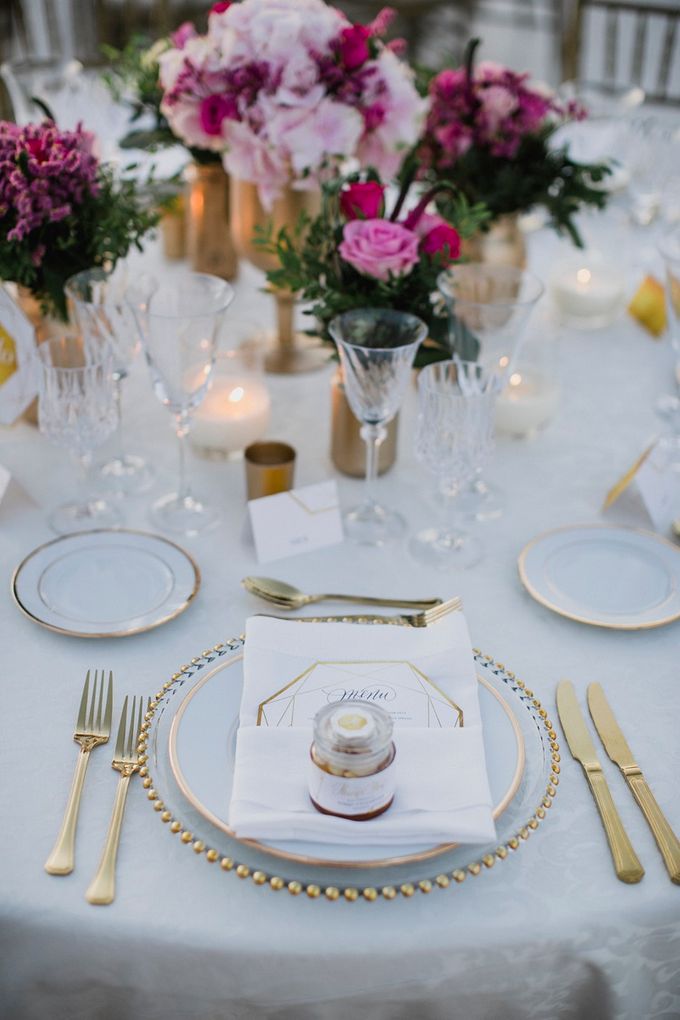 Romantic and luxurious wedding in Santorini by Stella & Moscha Weddings - 007 Romantic and luxurious wedding in Santorini by Stella & Moscha Weddings - 007