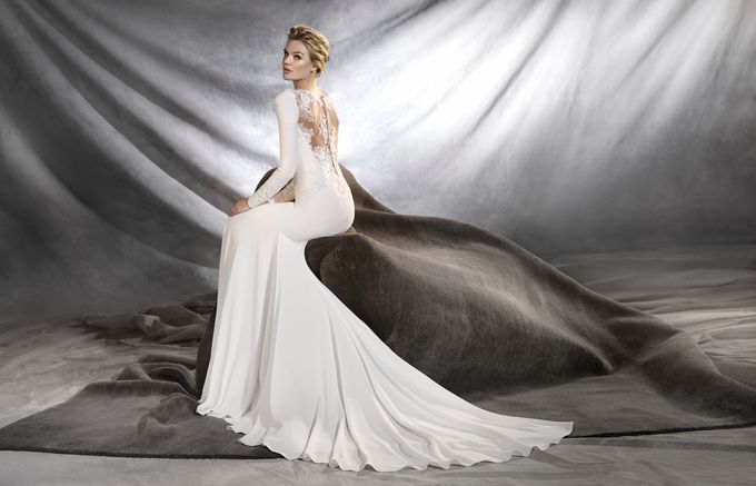 Pronovias by DESIGNER BRIDAL ROOM - 005 Pronovias by DESIGNER BRIDAL ROOM - 005