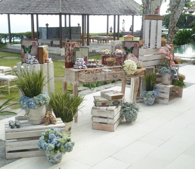 Rustic Pieces by Puri Amanda Flower Boutique - 001 Rustic Pieces by Puri Amanda Flower Boutique - 001