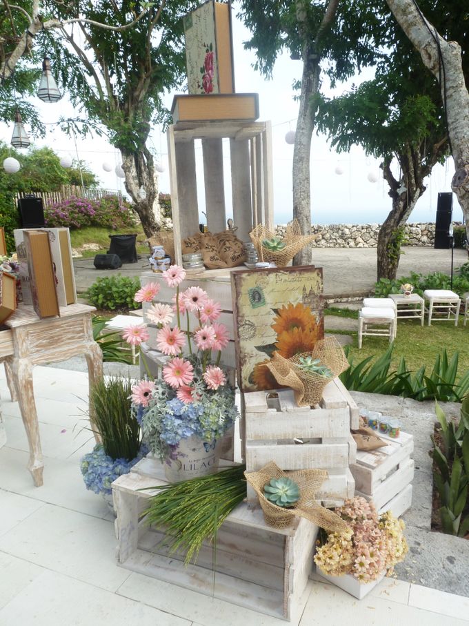 Rustic Pieces by Puri Amanda Flower Boutique - 004 Rustic Pieces by Puri Amanda Flower Boutique - 004