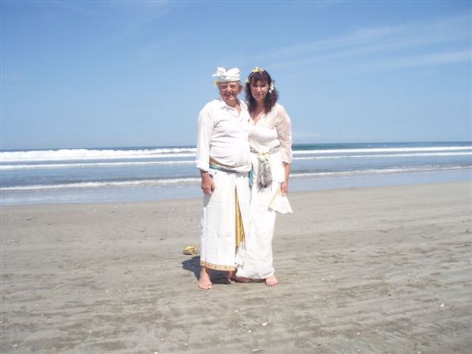 Isabelle and Michael Balinese Blessing by Happy Bali Wedding - 019