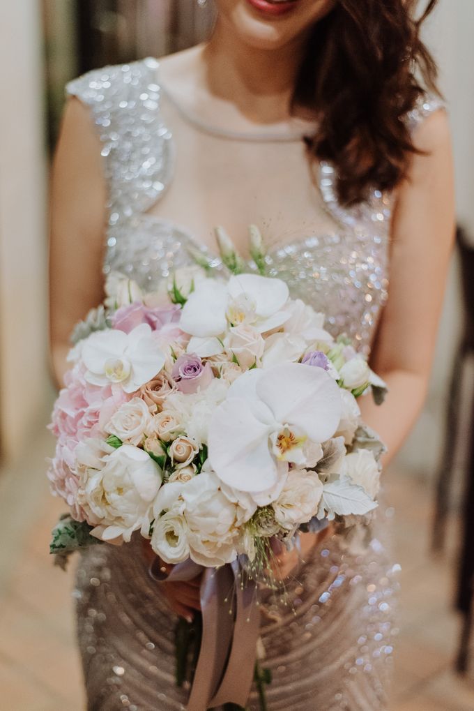 Bridal Hand Bouquet by Petite Fleur SG - 032 Bridal Hand Bouquet by Petite Fleur SG - 032