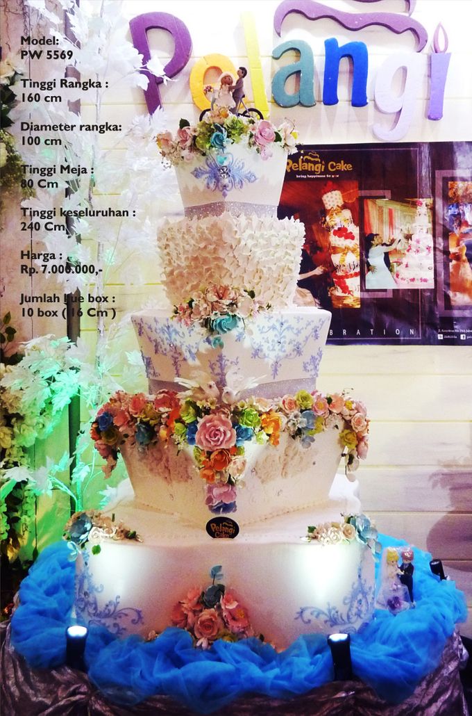 Wedding cake 5 Tiers by Pelangi Cake - 019