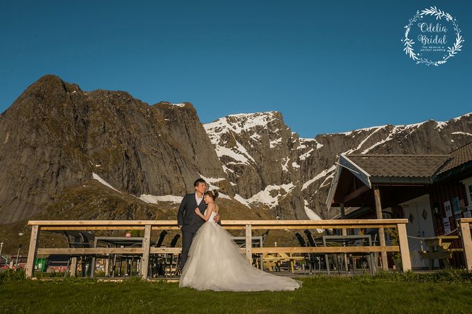 Lofoten . Norway. Destination pre wedding photography by Odelia Bridal - 027 Lofoten . Norway. Destination pre wedding photography by Odelia Bridal - 027