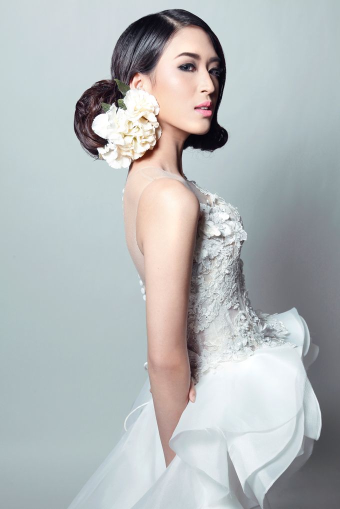 Frauleine by Natasha Clara Professional Makeup Artist - 002 Frauleine by Natasha Clara Professional Makeup Artist - 002