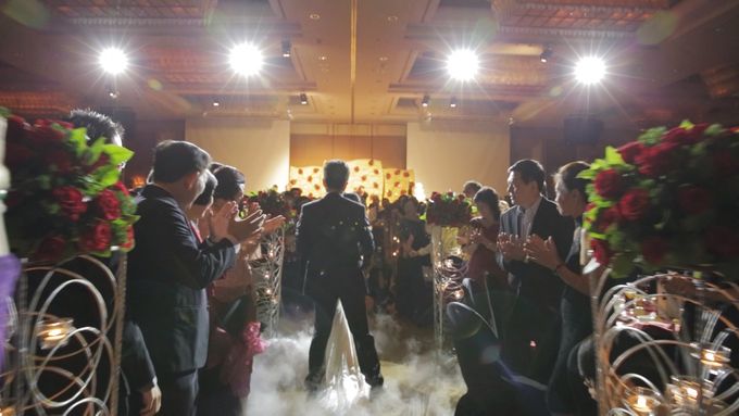 Raymond & Gladys // holy matrimony // wedding dinner // first dance // same day edit express highlight by Teck Kuan // 2014 by Conrad Centennial Singapore - 001